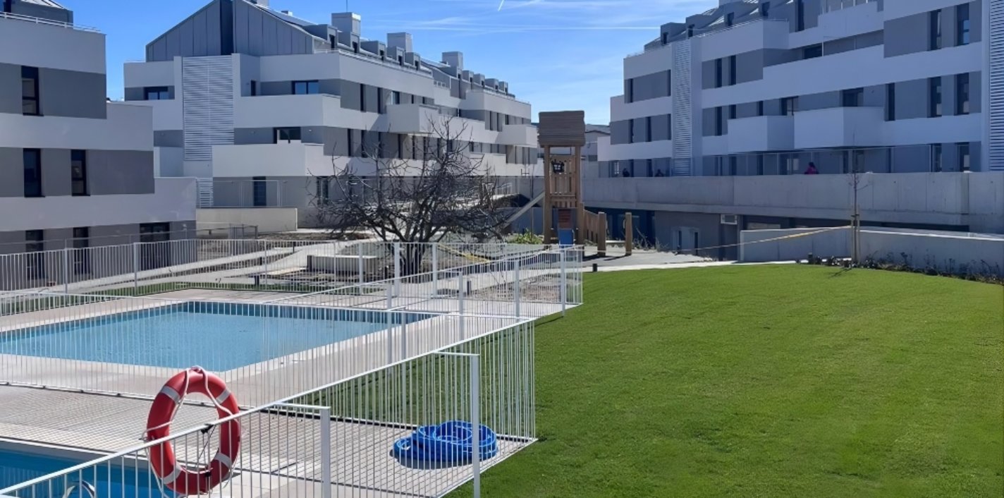 Interior de la promoción Alondra de AEDAS Homes en Cobeña, Madrid
