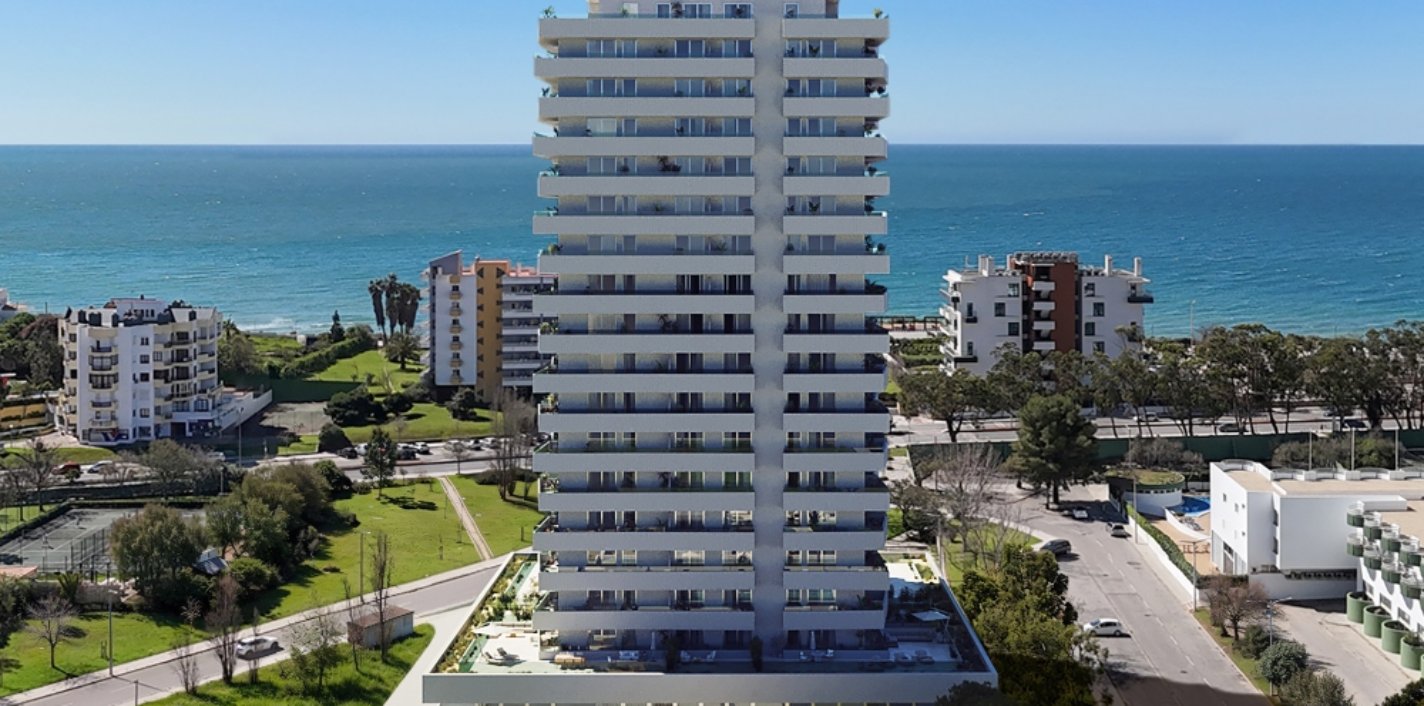 2-Panorámica, con el mar al fondo, del proyecto de LandCo y AEDAS Homes en El Algarve portugués