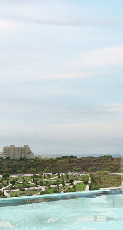 Vistas de la promoción de obra nueva South Bay Las Mesas en Estepona