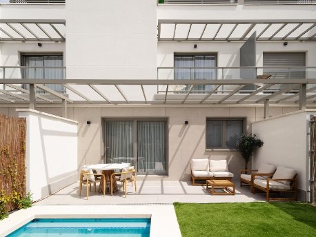 Piscina de una vivienda de la promoción Caelia de AEDAS Homes en Móstoles, Madrid Piscina de una vivienda de la promoción Caelia de AEDAS Homes en Móstoles, Madrid