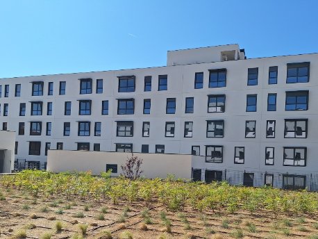 Uno de los nuevos residenciales del Plan VIVE IV finalizados por AEDAS Homes, Avalon Properties y SANJOSE en Móstoles Uno de los nuevos residenciales del Plan VIVE IV finalizados por AEDAS Homes, Avalon Properties y SANJOSE en Móstoles