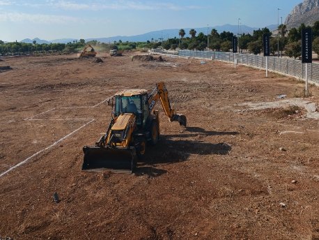 Imagen aérea de los primeros trabajos en la promoción Edenia de Neinor Homes, comercializada como AEDAS Homes, en El Verger