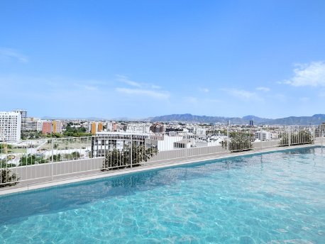 Piscina en la azotea del proyecto Satia de AEDAS Homes en Murcia capital